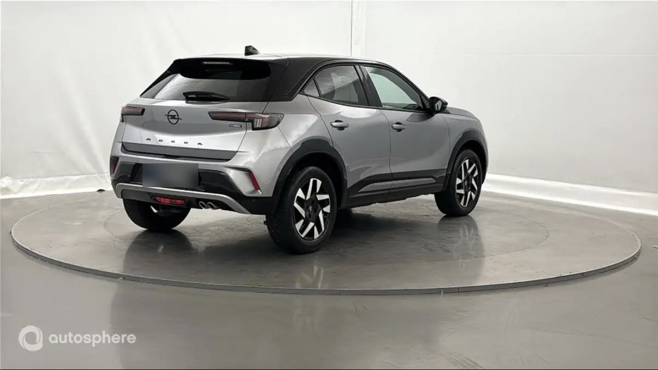 Opel Mokka grise, vue de trois quarts arrière
