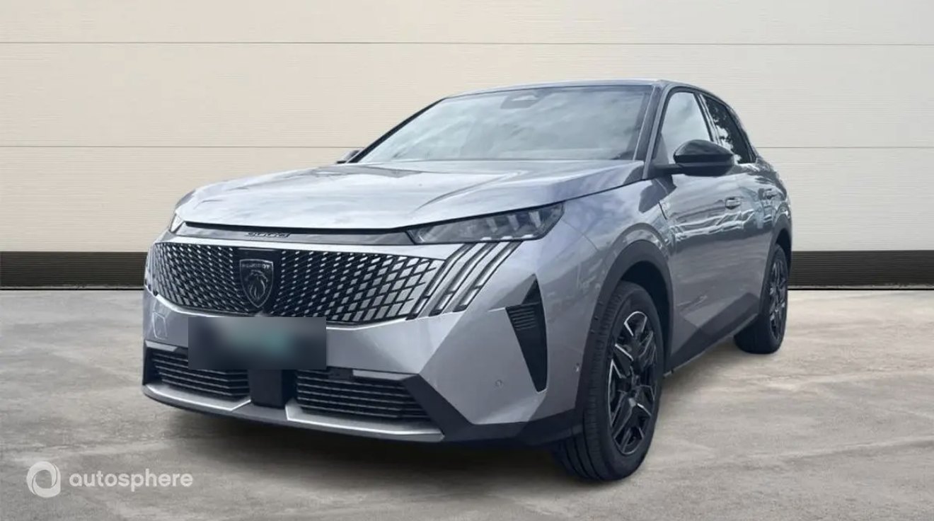 Peugeot 3008 GT gris, vue de trois quarts avant